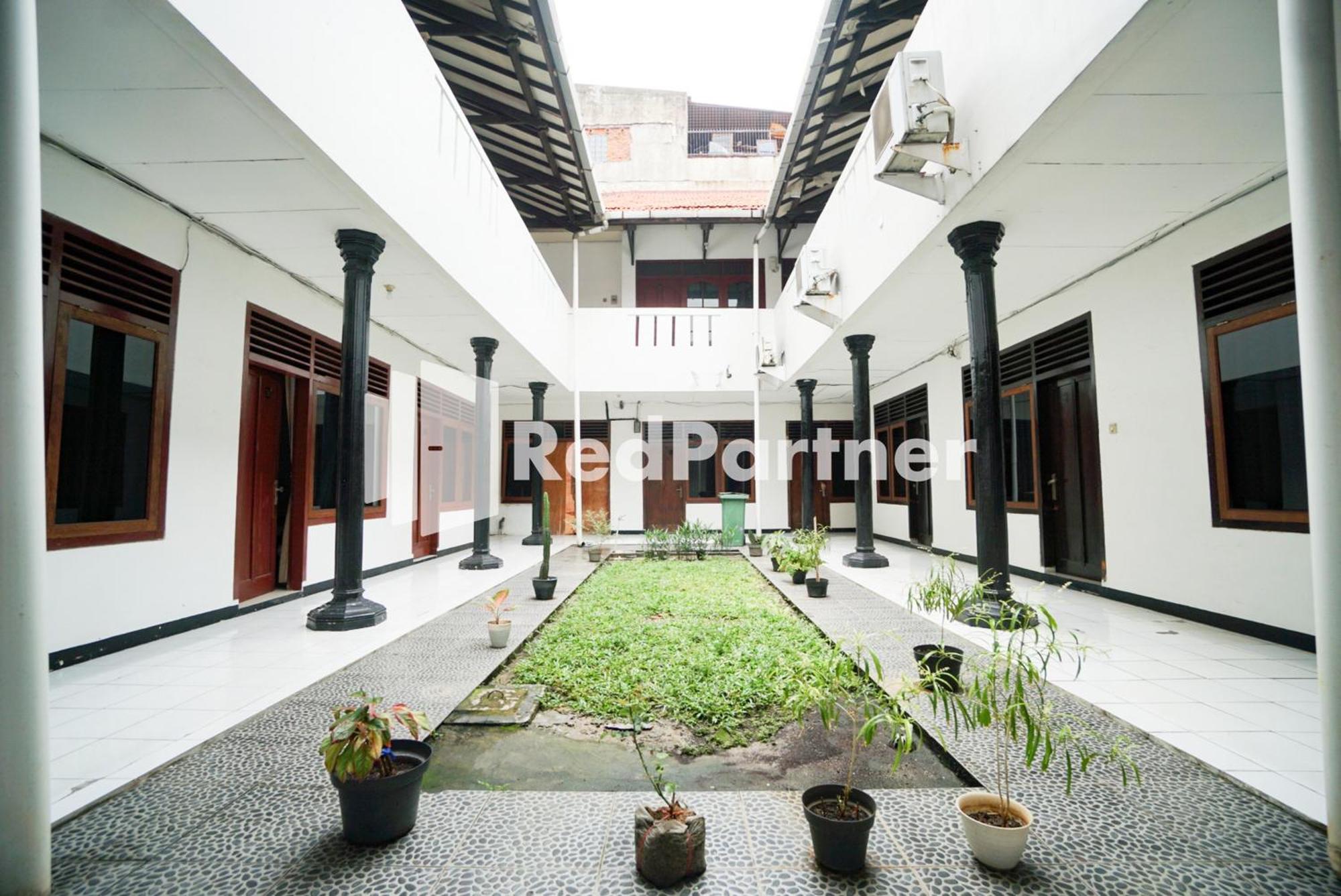 Oyo 90853 Borobudur Kemayoran Syariah 2* Jakarta