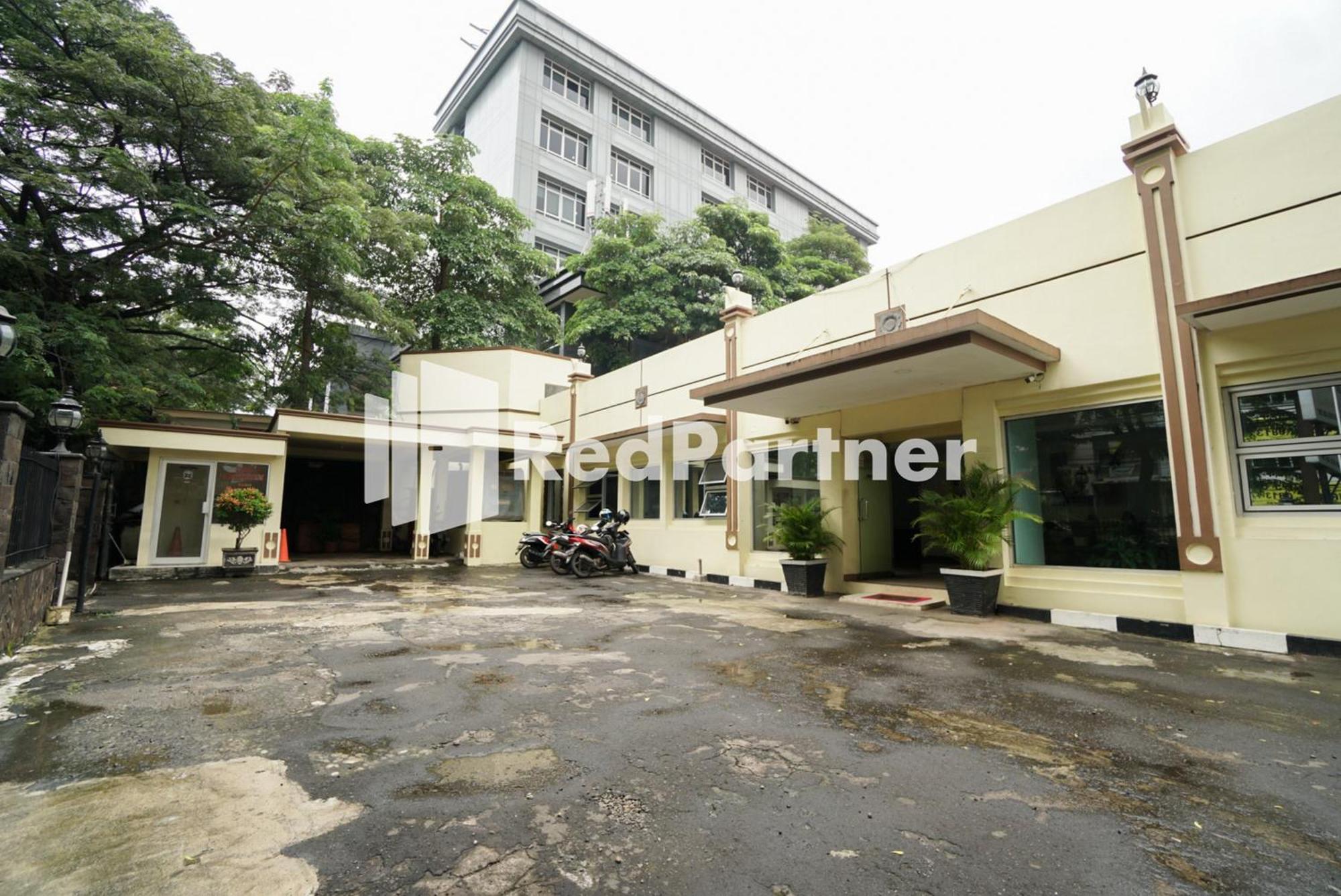 Hotel Oyo 90853 Borobudur Kemayoran Syariah